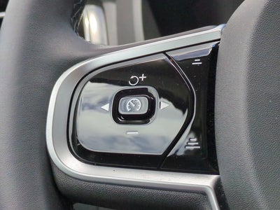 2025 Volvo XC60 Plus