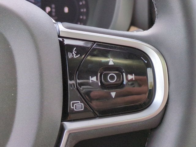 2026 Volvo XC60 Plus