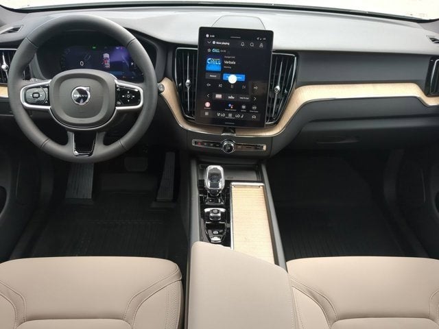 2026 Volvo XC60 Plus