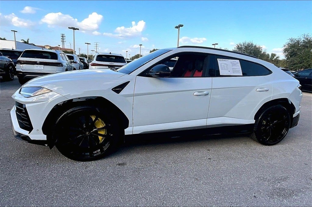 2020 Lamborghini Urus Base