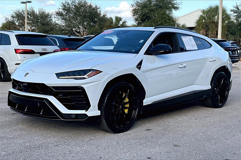 2020 Lamborghini Urus Base