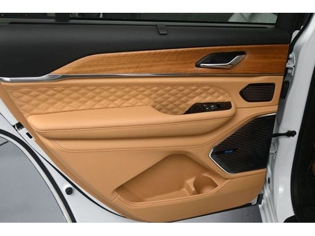 2024 Jeep Grand Cherokee L Summit