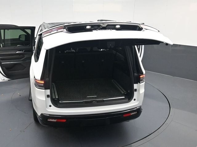 2024 Jeep Grand Wagoneer L Series III