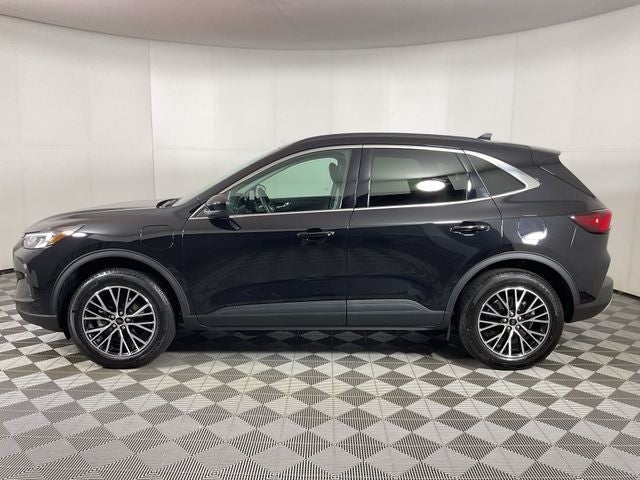 2025 Ford Escape Plug-In Hybrid Base