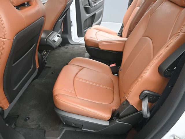 2017 Chevrolet Traverse 2LT 2LT
