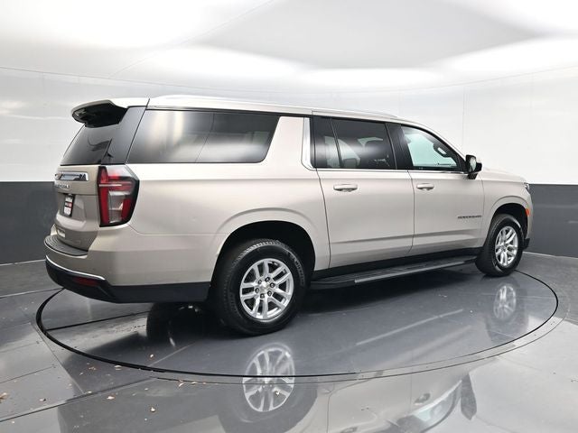 2024 Chevrolet Suburban LT