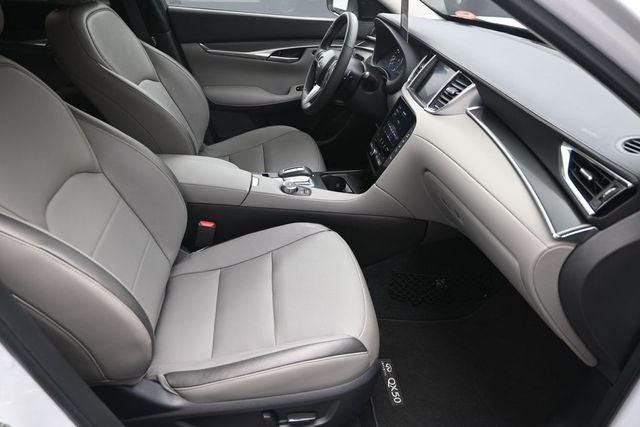 2025 INFINITI QX50 LUXE