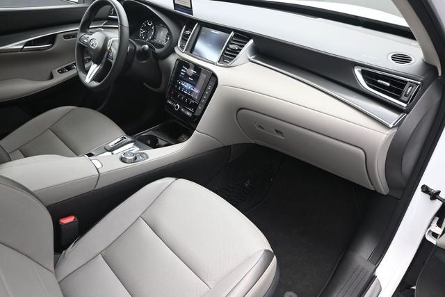 2025 INFINITI QX50 LUXE