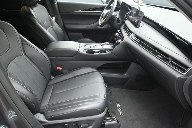 2025 INFINITI QX60 PURE