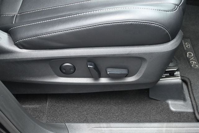 2025 INFINITI QX60 PURE