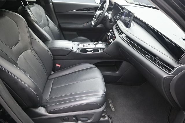 2025 INFINITI QX60 PURE