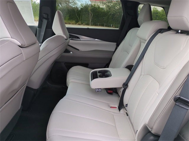 2026 INFINITI QX60 LUXE