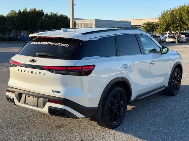 2025 INFINITI QX60 LUXE