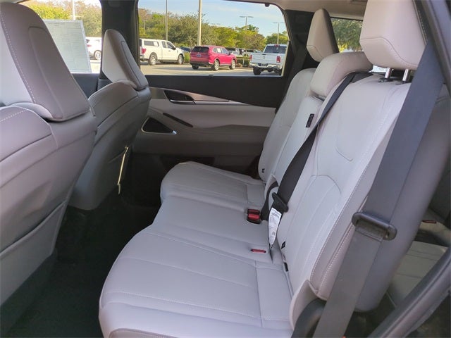 2026 INFINITI QX60 LUXE