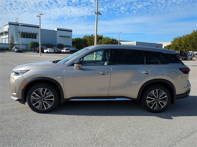 2026 INFINITI QX60 LUXE