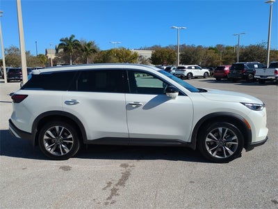 2025 INFINITI QX60 LUXE