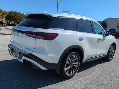 2025 INFINITI QX60 LUXE