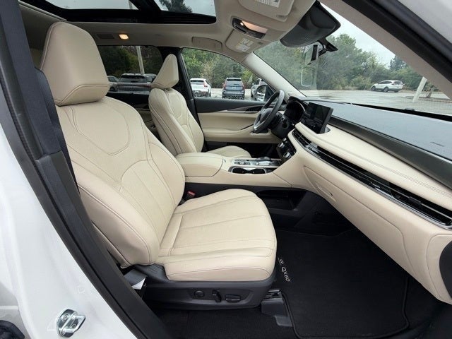 2025 INFINITI QX60 LUXE
