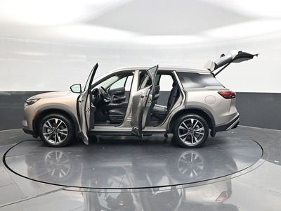 2023 INFINITI QX60 LUXE