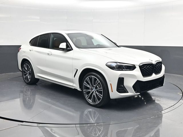 2025 BMW X4 xDrive30i
