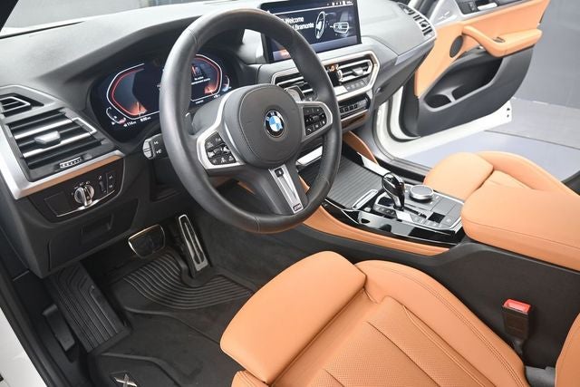 2025 BMW X4 xDrive30i
