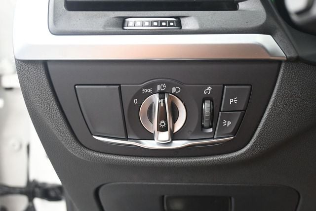 2025 BMW X4 xDrive30i