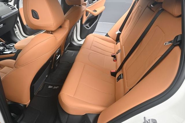 2025 BMW X4 xDrive30i