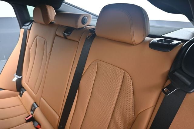 2025 BMW X4 xDrive30i