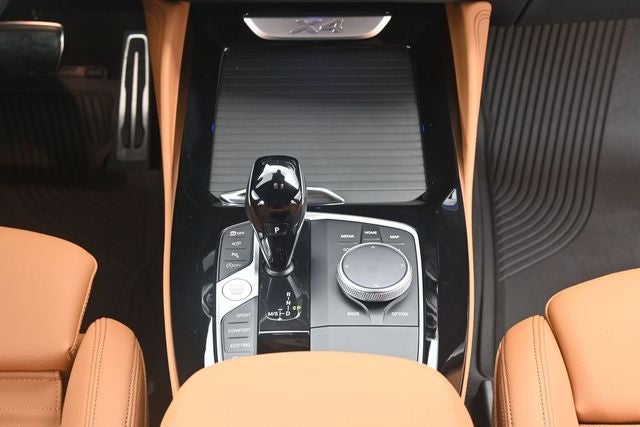 2025 BMW X4 xDrive30i