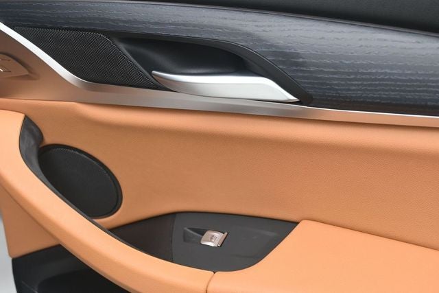 2025 BMW X4 xDrive30i