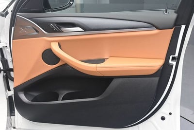 2025 BMW X4 xDrive30i