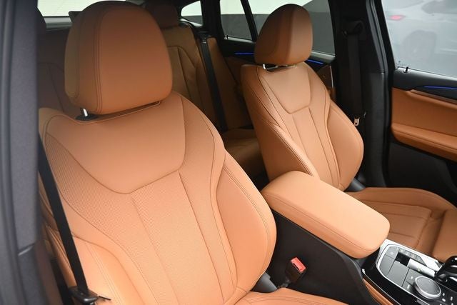 2025 BMW X4 xDrive30i