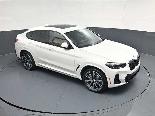 2025 BMW X4 xDrive30i