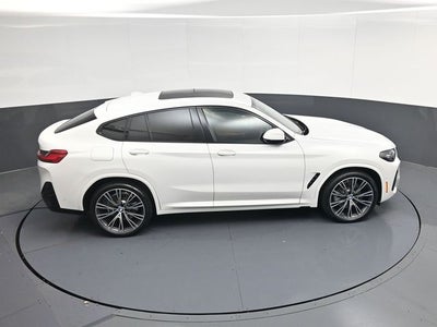 2025 BMW X4 xDrive30i