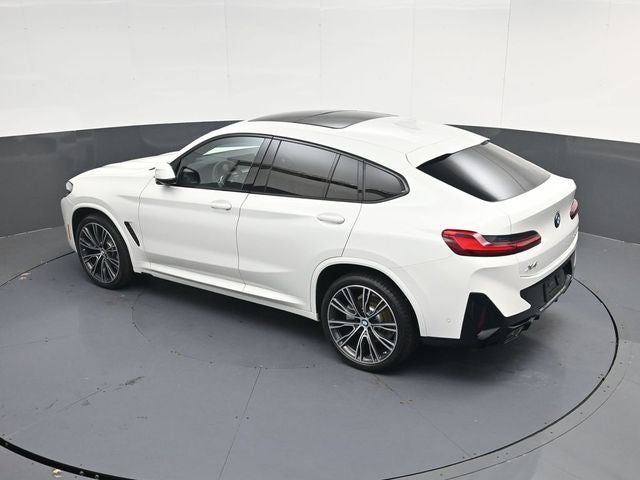 2025 BMW X4 xDrive30i
