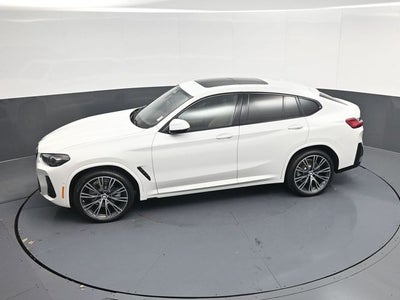 2025 BMW X4 xDrive30i