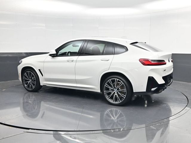 2025 BMW X4 xDrive30i