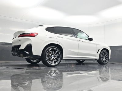 2025 BMW X4 xDrive30i