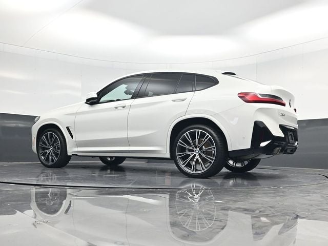 2025 BMW X4 xDrive30i