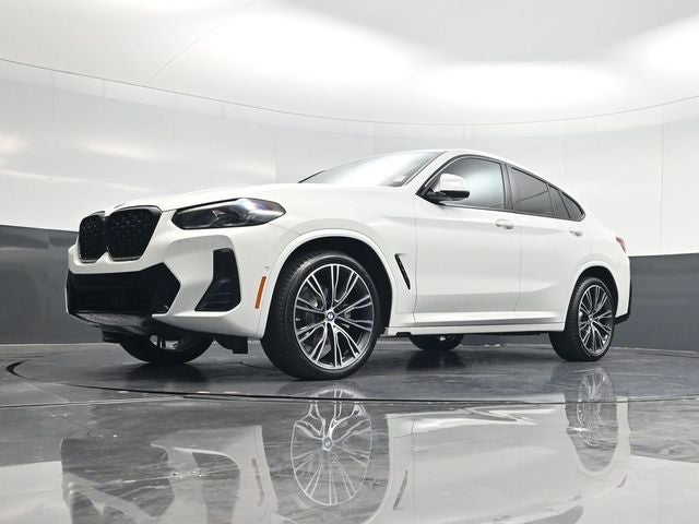 2025 BMW X4 xDrive30i