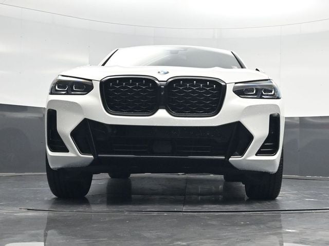 2025 BMW X4 xDrive30i