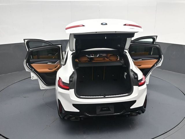 2025 BMW X4 xDrive30i