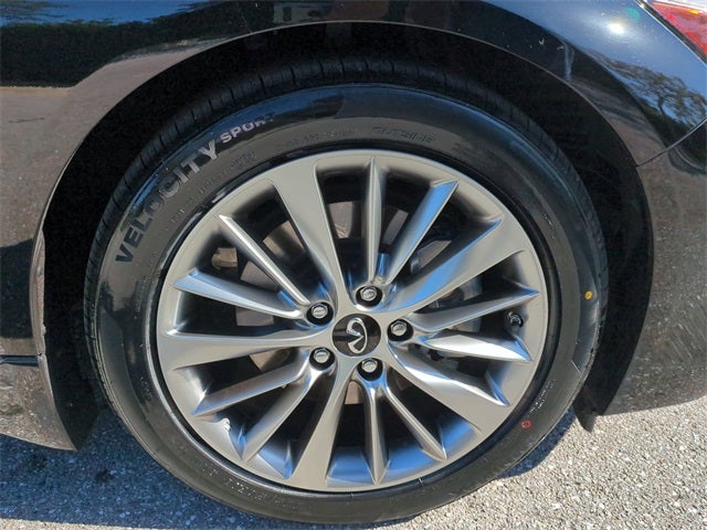 2023 INFINITI Q50 LUXE