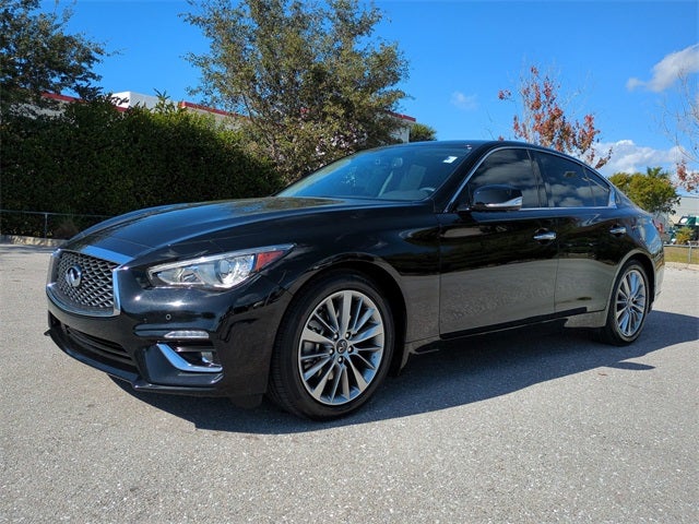 2023 INFINITI Q50 LUXE