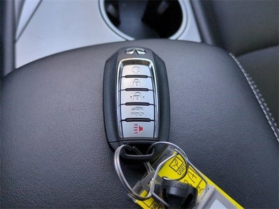 2023 INFINITI Q50 LUXE