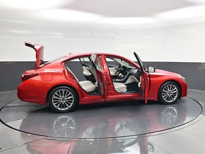 2023 INFINITI Q50 LUXE