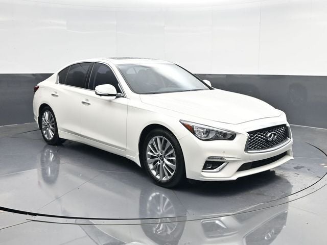 2023 INFINITI Q50 LUXE