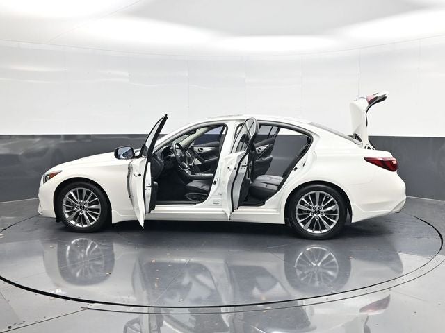 2023 INFINITI Q50 LUXE