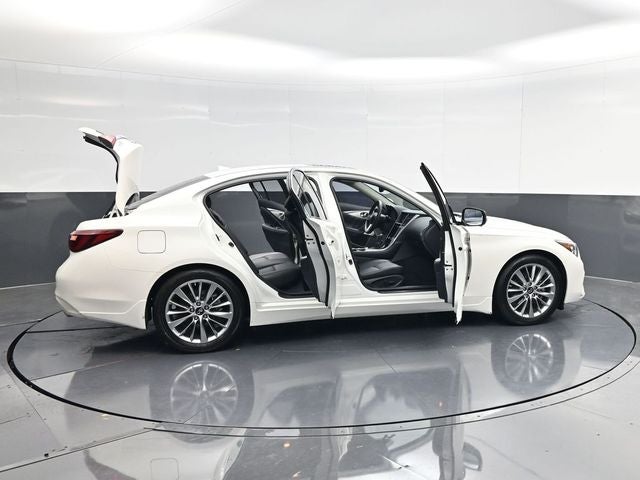 2023 INFINITI Q50 LUXE
