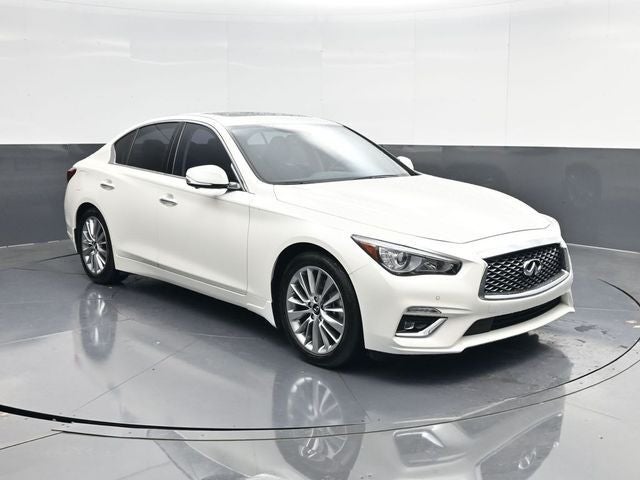 2023 INFINITI Q50 LUXE